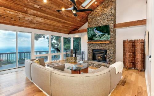 Mountain Top Escape - Stunning mountain views