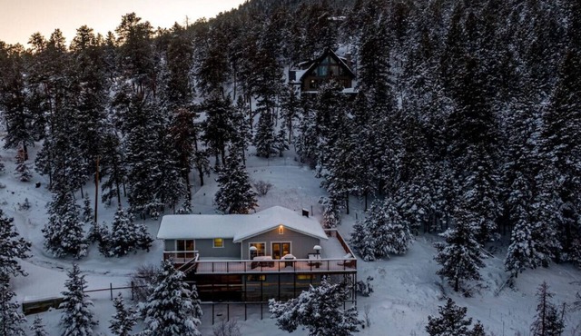 Mountain Top Getaway W/Hot Tub