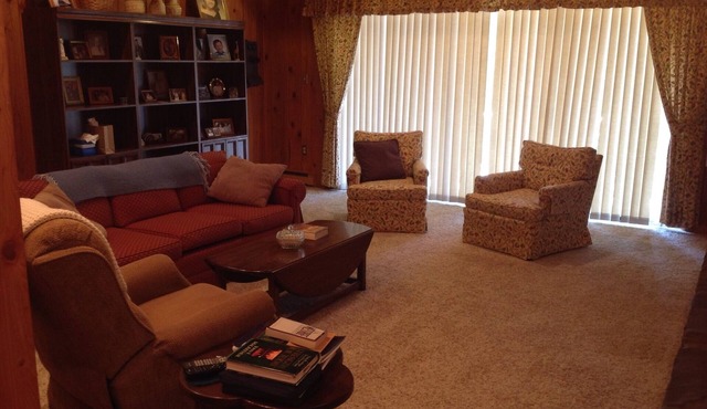Mountain Top Home With Amazing Views! Get Away From It All On 15 Acres.