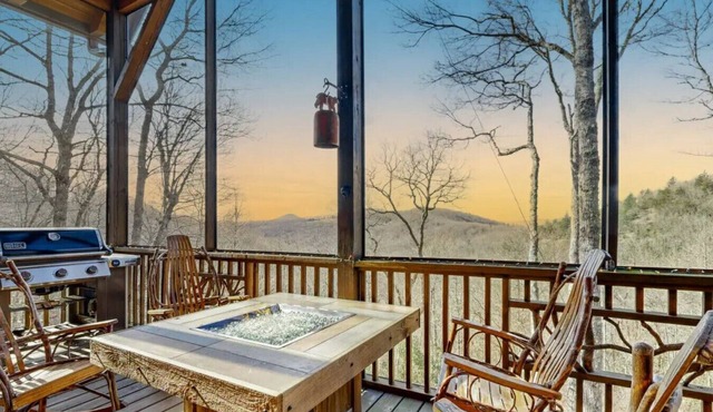 Mountain Top Lodge - stunning mountain views