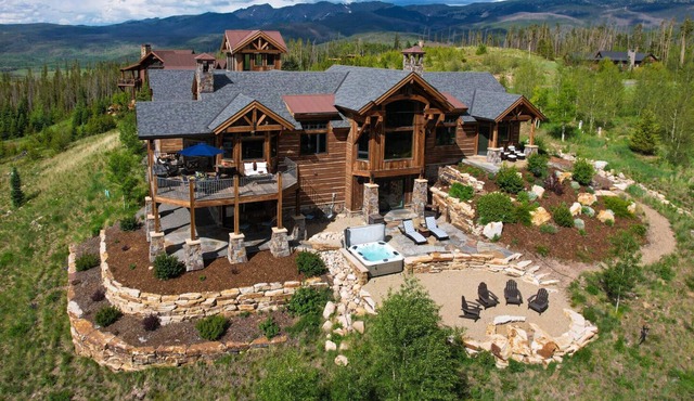 Mountain Top Luxury Home / Hot Tub & Incredible Views / Best Price - $500 FREE Activities Daily