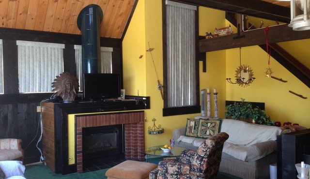 Mountain Top Penthouse Condo - Prime Location