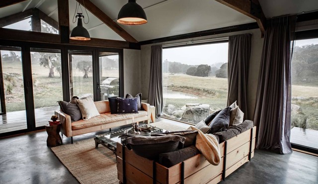 + MOUNTAIN TRANQUILITY + Fireplace + PETS WELCOME