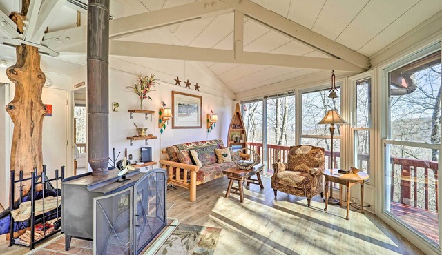 Mountain Treehouse: A Unique Hilltop Hideaway