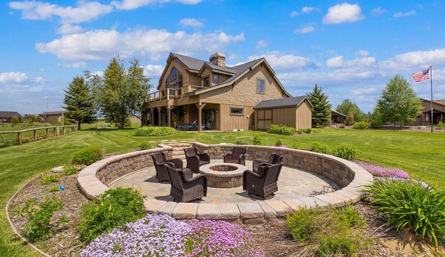 Mountain Tyme - AC - Hot tub - Garage - Firepit - 3 Fireplaces - Chef's kitchen