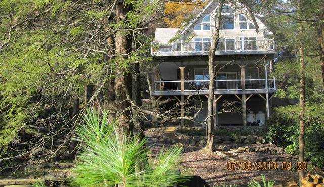 Mountain Vacationing At Its Best, 7 acres w/stocked trout pond w/hiking trails