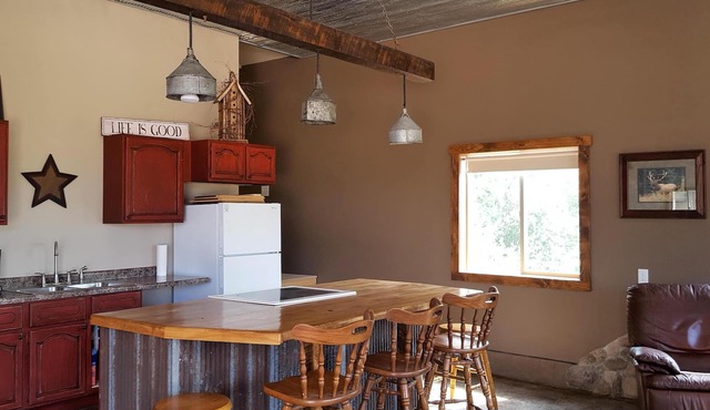 Mountain Valley Getaway II - Perfect for Snowmobilers!