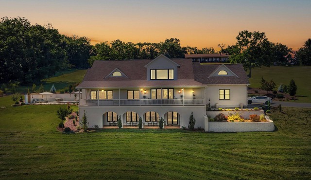 Mountain Valley Luxury with Pool and Hot Tub