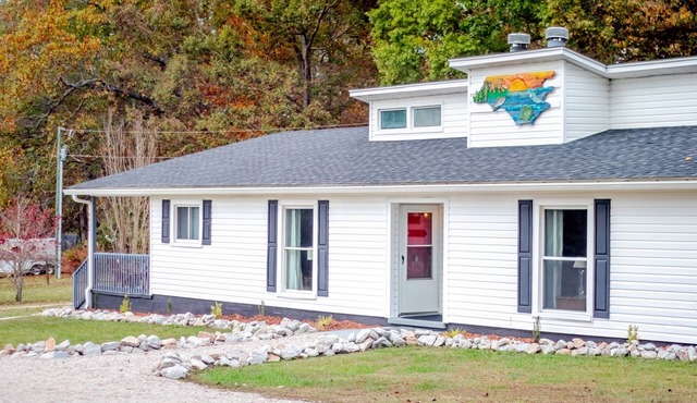 Mountain Vibes - Pleasant Serene Private Townhome