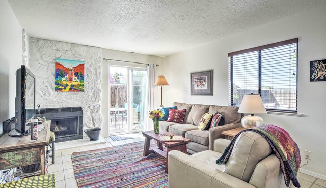 Mountain-View Albuquerque Townhome w/Patio!