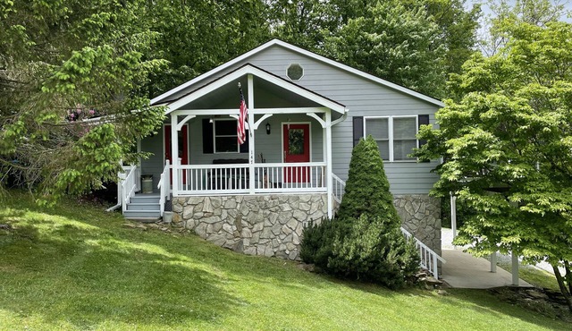 Mountain View And Creek House On 5 Beautiful Private Acres