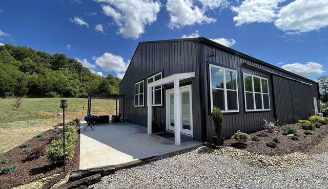 Mountain view, beautiful and serene! On more than 20 Acres!