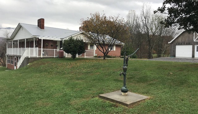 Mountain View Bed & Breakfast.Fresh air, and a Relaxing time in the mountains