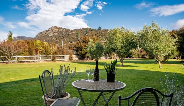 Mountain View Bliss - Albert Town Holiday Unit