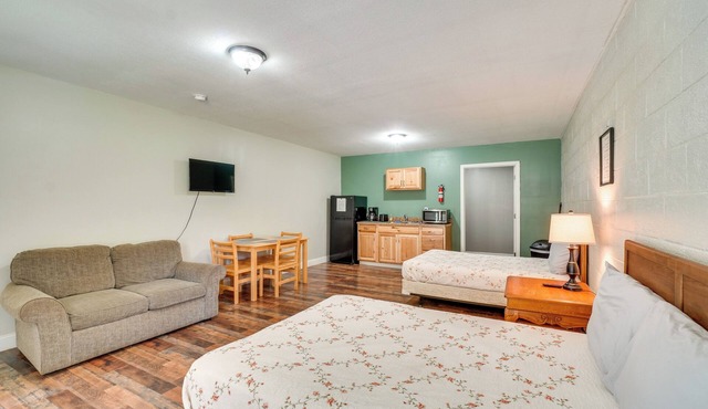 Mountain-View Briceville Studio: Pets Welcome!