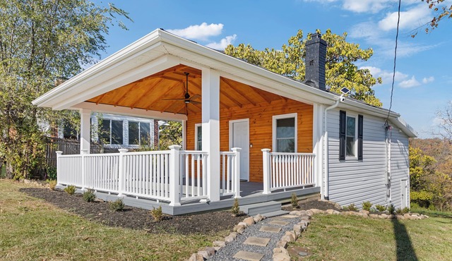 Mountain View Bungalow in Front Royal