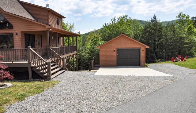 Mountain View Cabin Close to Town w/River Access