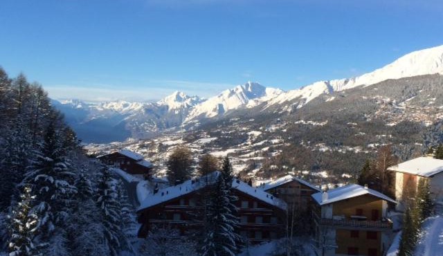 Mountain view cosy, comfortable 1 bed-room Luxury Appartment Crans-Montana