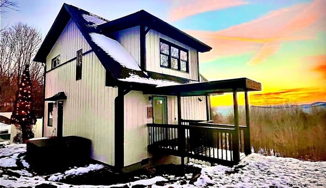 Mountain View Cottage, Hottub, Private pool, Jacuzzi