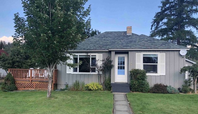 Mountain View Cottage, Walk Everywhere, Huge Fenced Yard