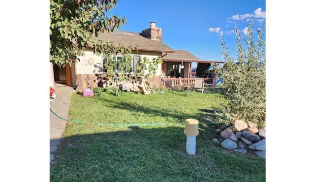 Mountain view cozy 2 bedroom home