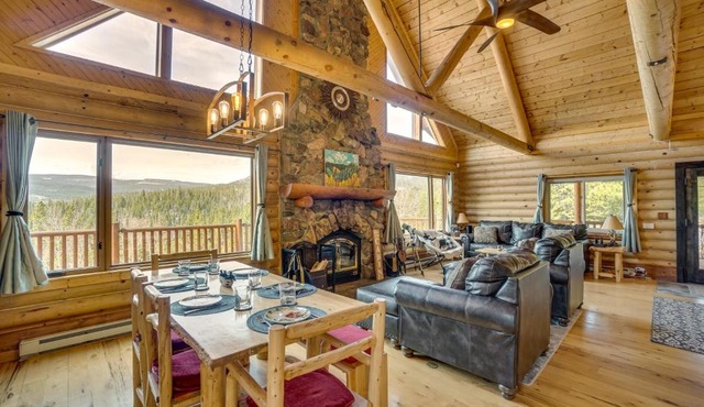 Mountain-View Front Range Colorado Vacation Rental