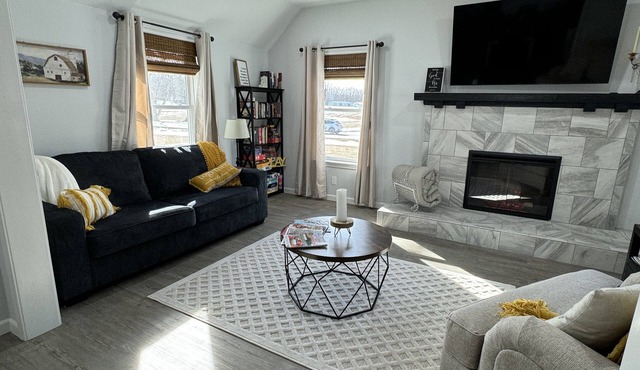 Mountain View Farmhouse, fully renovated to include all the modern needs