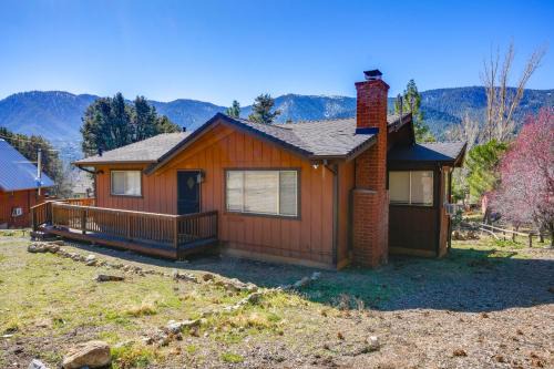 Mountain-View Haven with Deck in Pine Mountain Club