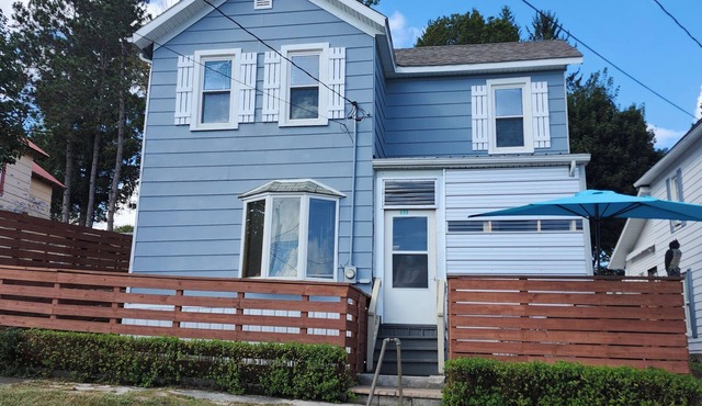 MOUNTAIN VIEW HOUSE, 2-minute walk to downtown