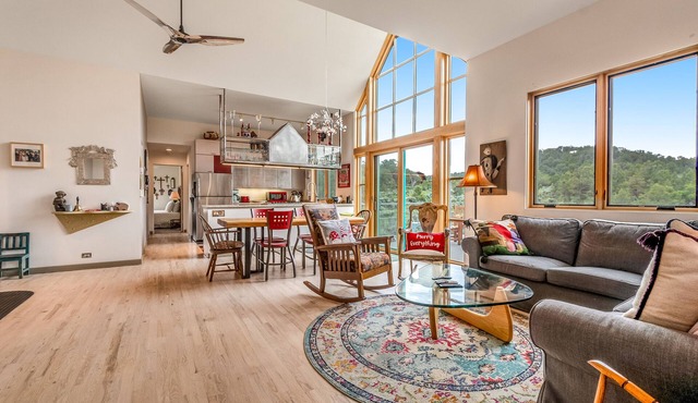 Mountain-view house in Carbondale with private tennis, hot tub, deck & patio