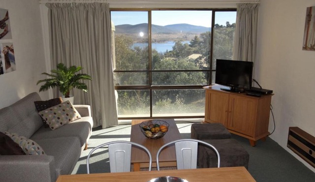 Mountain View, Kirwan 9