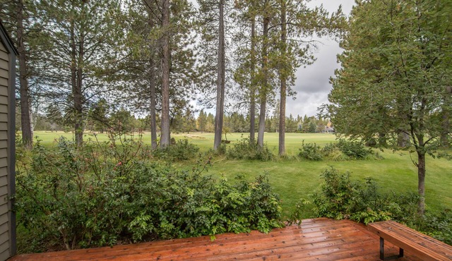 Mountain View Lodge Condo #14 4 SHARC PASSES! Golf Course Views!