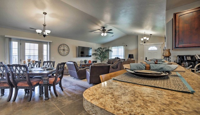 Mountain-view Moab Home w/Pool & Hot Tub Access!