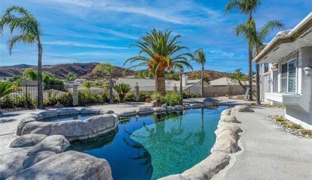 Mountain View Oasis AC, Pool, Pet & Family Friendly