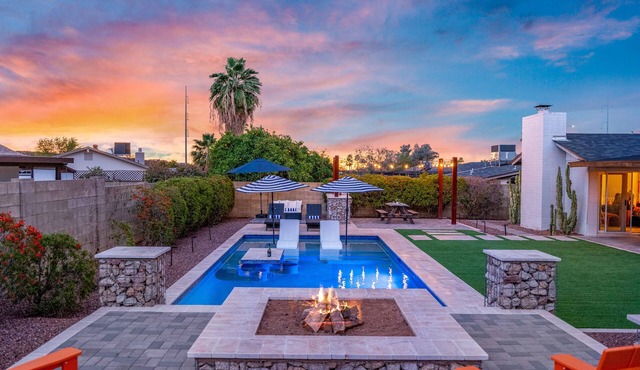 mountain view private pool stunning backyard bbq central location!