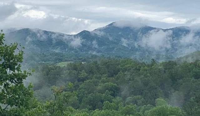 Mountain View★Private★Hot Tub★Fire Table★Fireplace - A VIEW FOR TWO