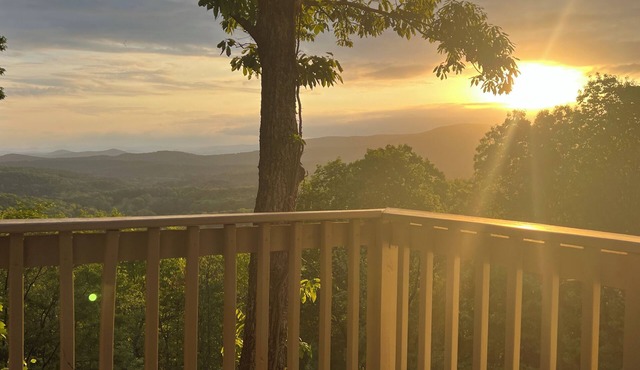 Mountain-View Retreat 6BR Game Room & Fire Pit Close to wineries and hikes