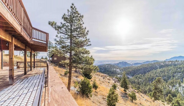 Mountain View Retreat, Year Round Sunshinen1 bed, 1 renovated bath in Boulder