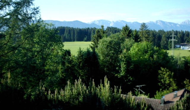 Mountain view, South and East-facing terrace-your “garden room” all year round in Prem - Gründl