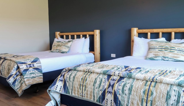 Mountain View Studio Suite - Double Queen