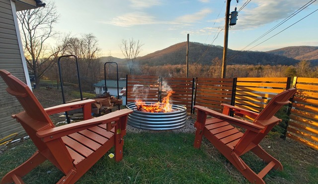 Mountain-View Studio w/Firepit & Sunset Near I-75