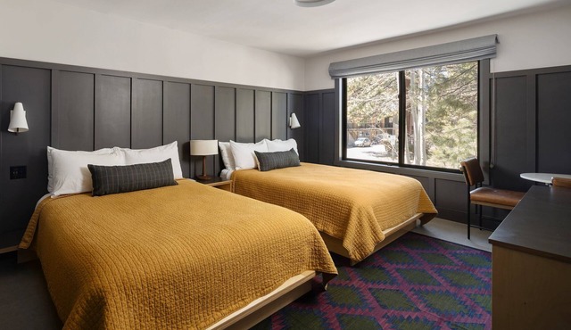 Mountain View Retreat | Lakeside Stay w/Outdoor Pool | 4 Family Ready Rooms
