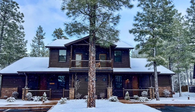 Mountain Views, Cozy Comfort, and Snowbird Bliss – Your Perfect Show Low Getaway