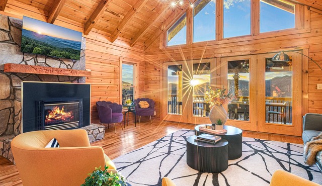 Mountain Views! Hot Tub, Games, Theater, Fire Pit