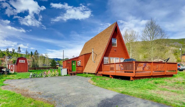 Mountain Views, Hot Tub, Incredible Location! Dog Friendly! nBCA-47331