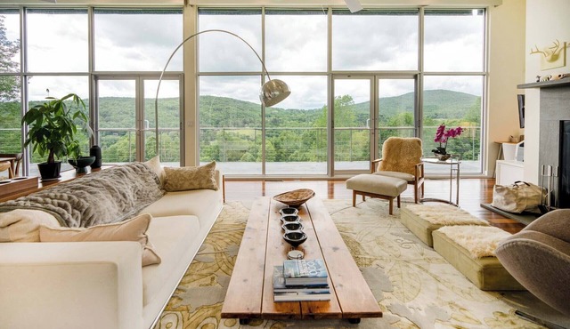 Mountain Views, Hot Tub & Sauna near Roxbury