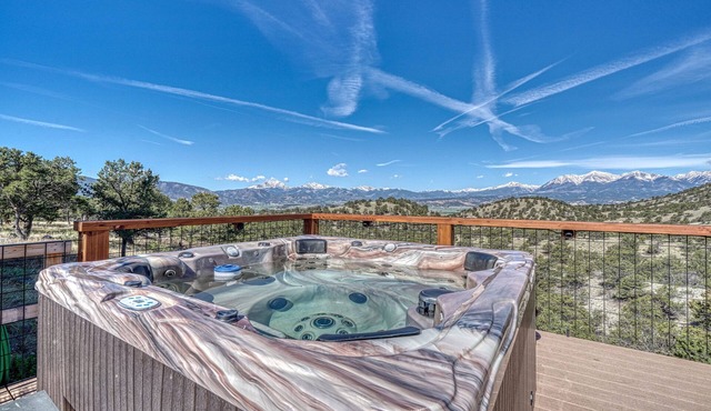 Mountain Views Private Hot Tub Large Deck