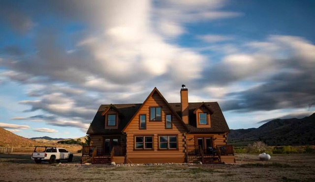 Mountain views, starry skies and 90 acres of nature to explore.
