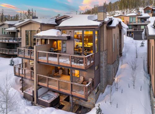 Mountain Villa 401 Next To WP Resort I Private Hot Tub I Great Views I Activity Program