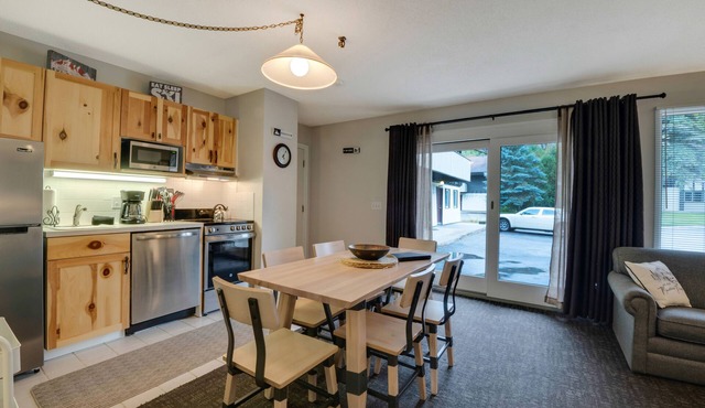Mountain Villa 535J | Walking Distance to Slopes | Community Pool | Remodeled
